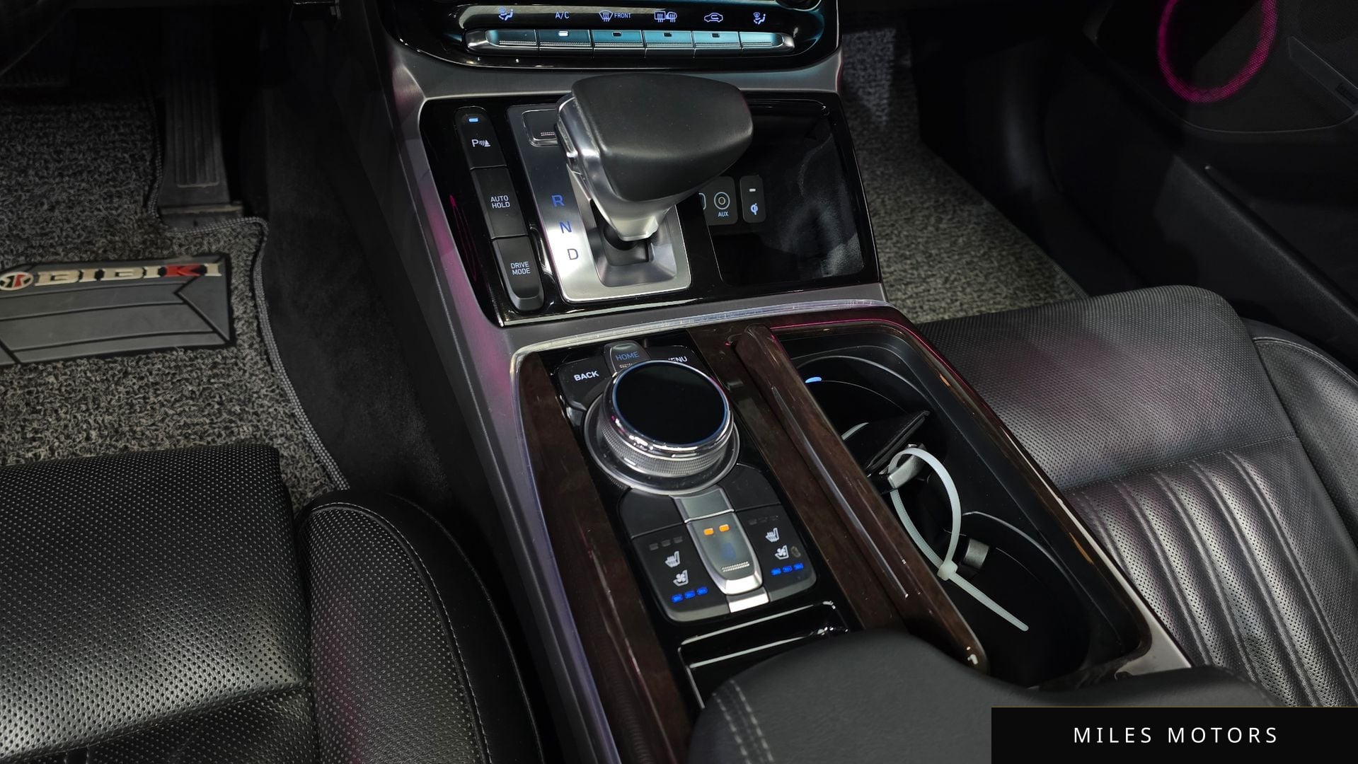Genesis EQ900 2016 — миниатюра 12
