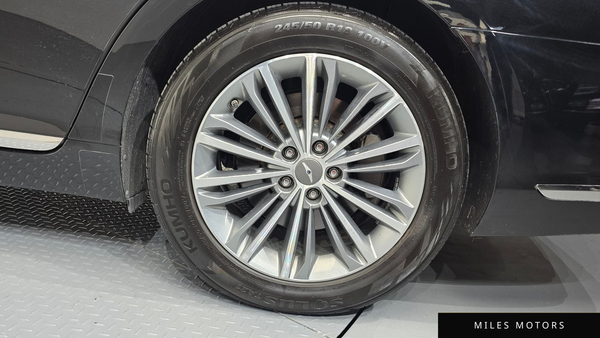 Genesis EQ900 2016 — миниатюра 7