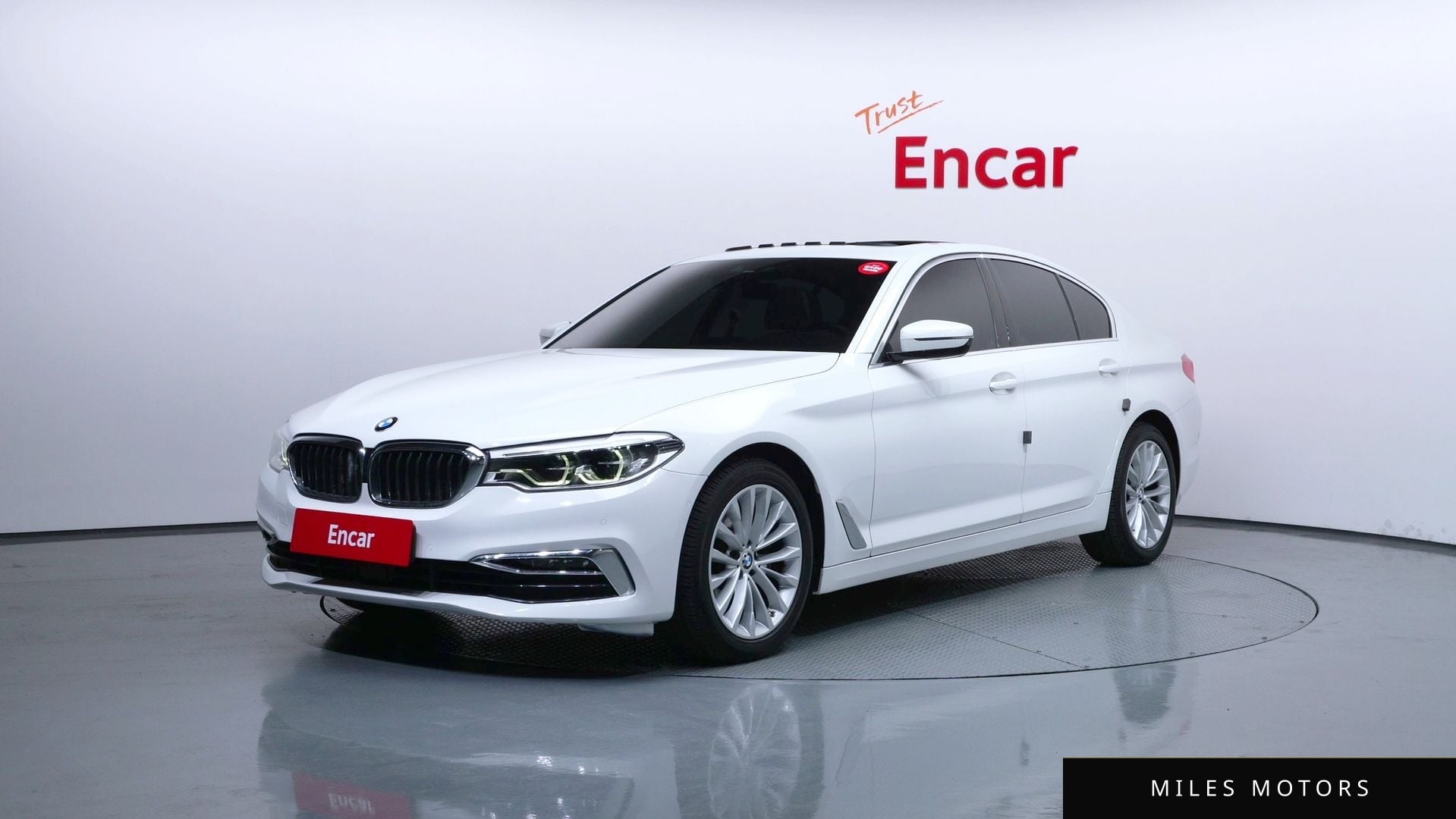 BMW 5 Series (G30) 2020 — фото 1 из 12