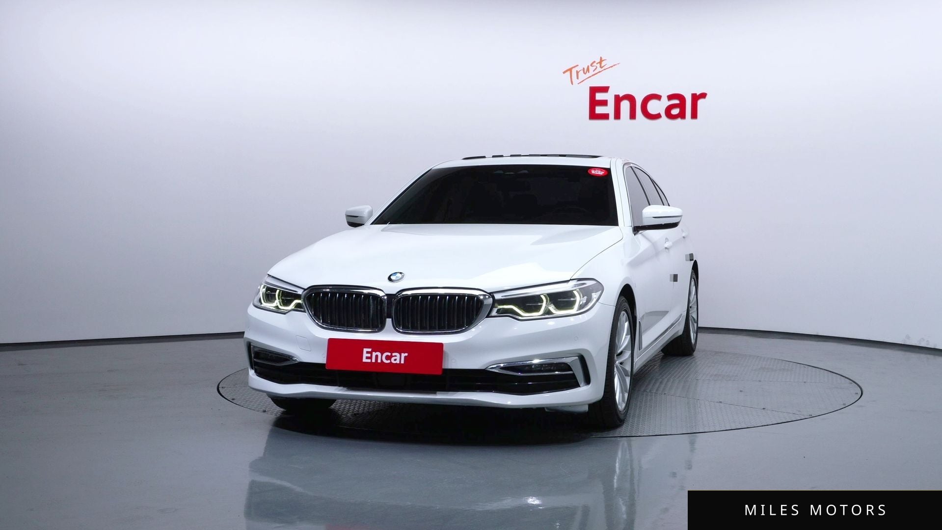 BMW 5 Series (G30) 2020 — миниатюра 3