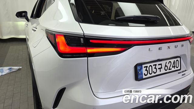 Лексус NX350h 2025 — миниатюра 9