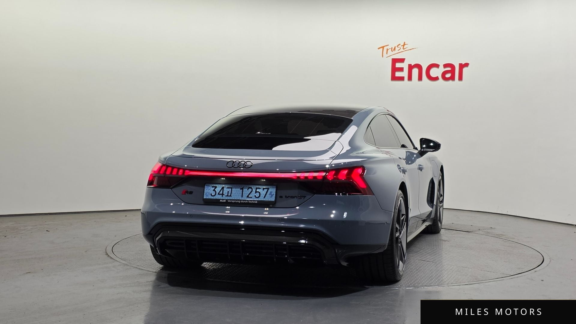 Audi RS e-tron GT 2023 — миниатюра 4