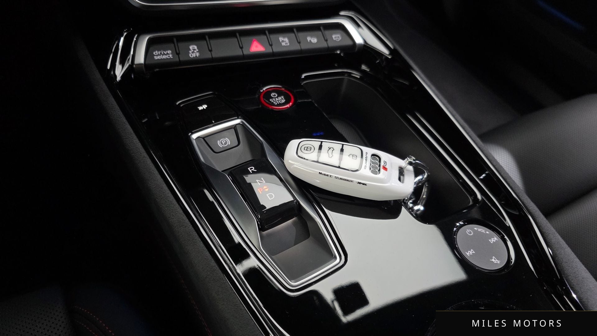 Audi RS e-tron GT 2023 — миниатюра 9