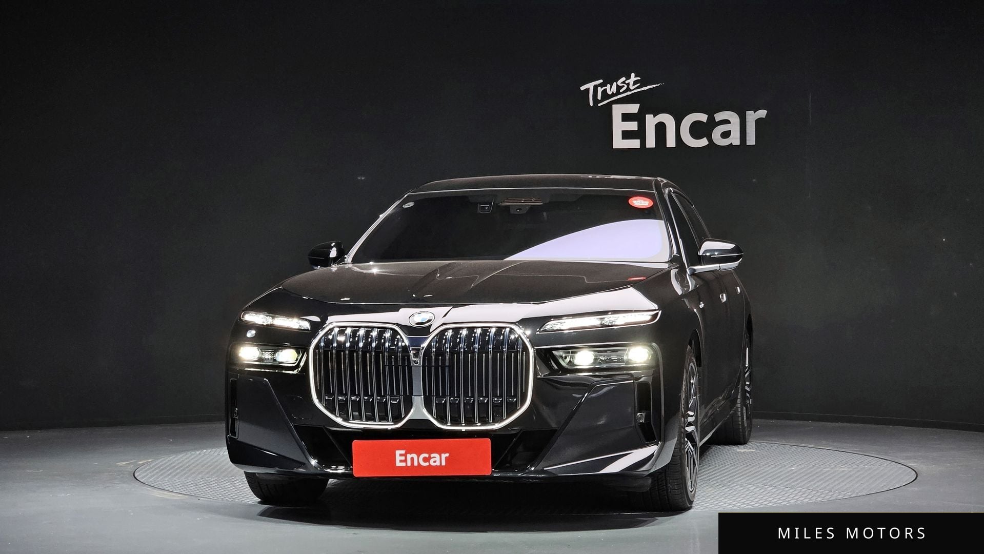 BMW 7 Series (G70) 2024 — миниатюра 3