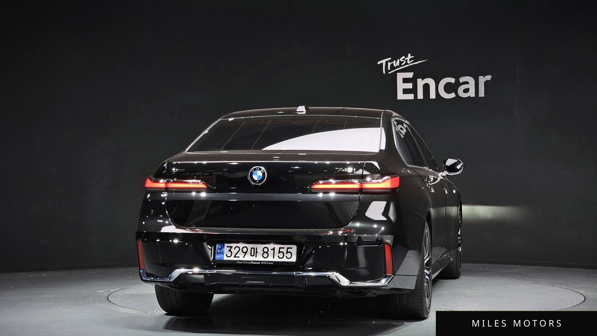 BMW 7 Series (G70) 2024 — миниатюра 4