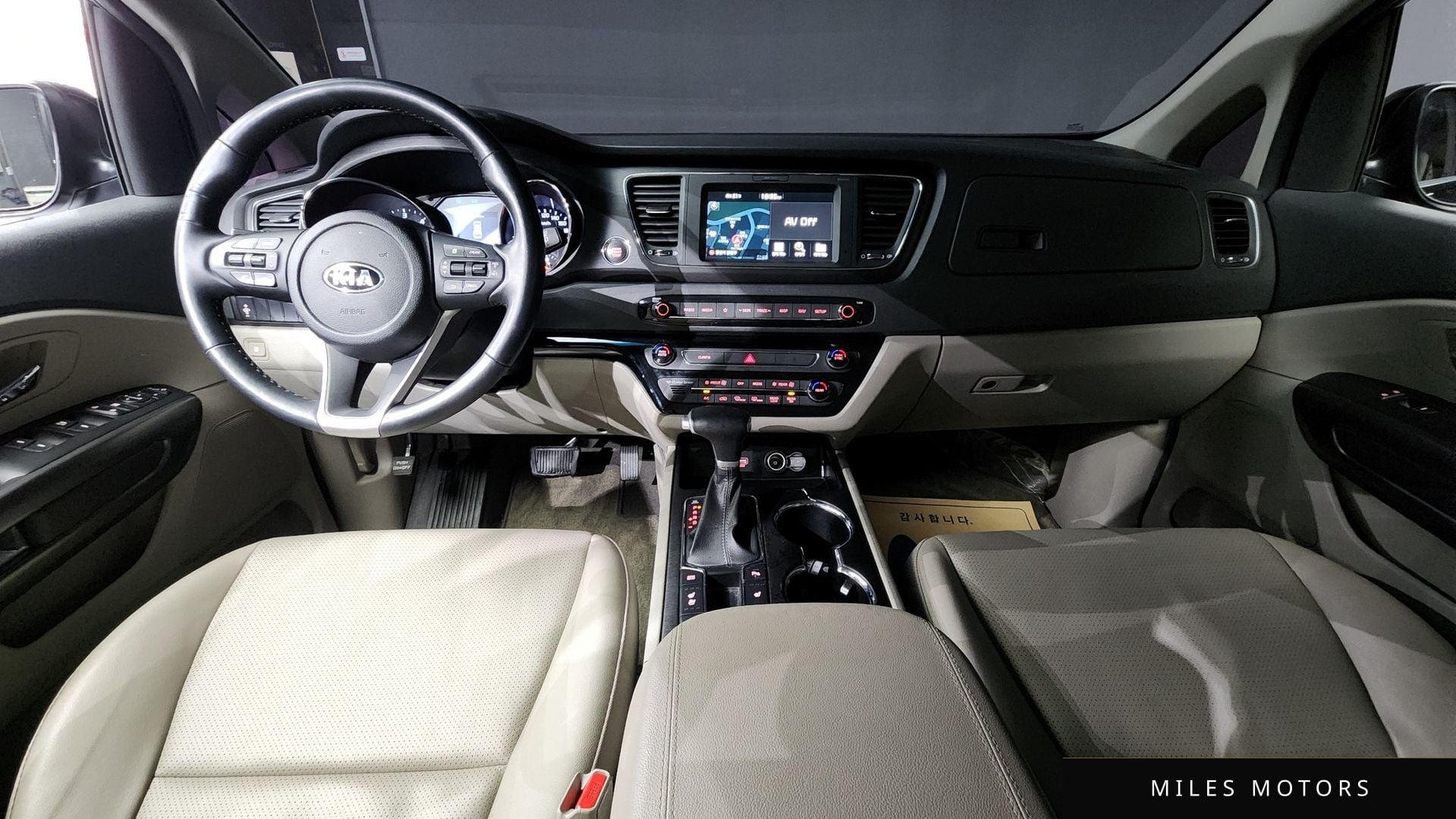 Kia Canival 2020 — миниатюра 10