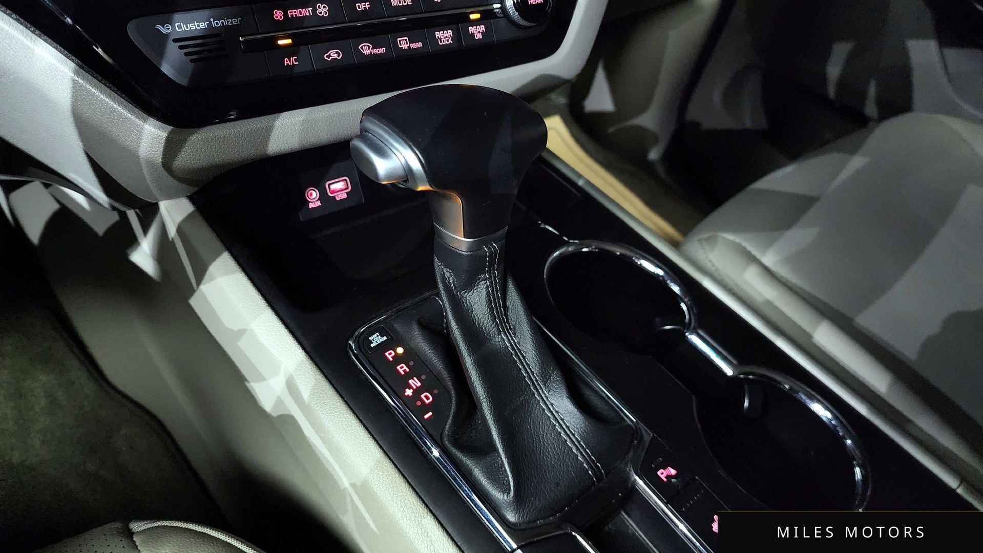 Kia Canival 2020 — миниатюра 12