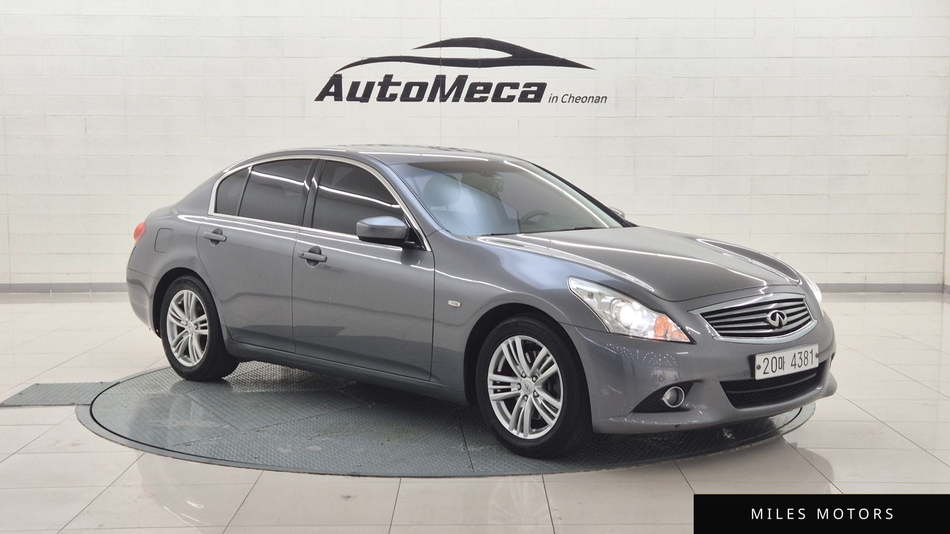 Infiniti G37 2010 — миниатюра 5