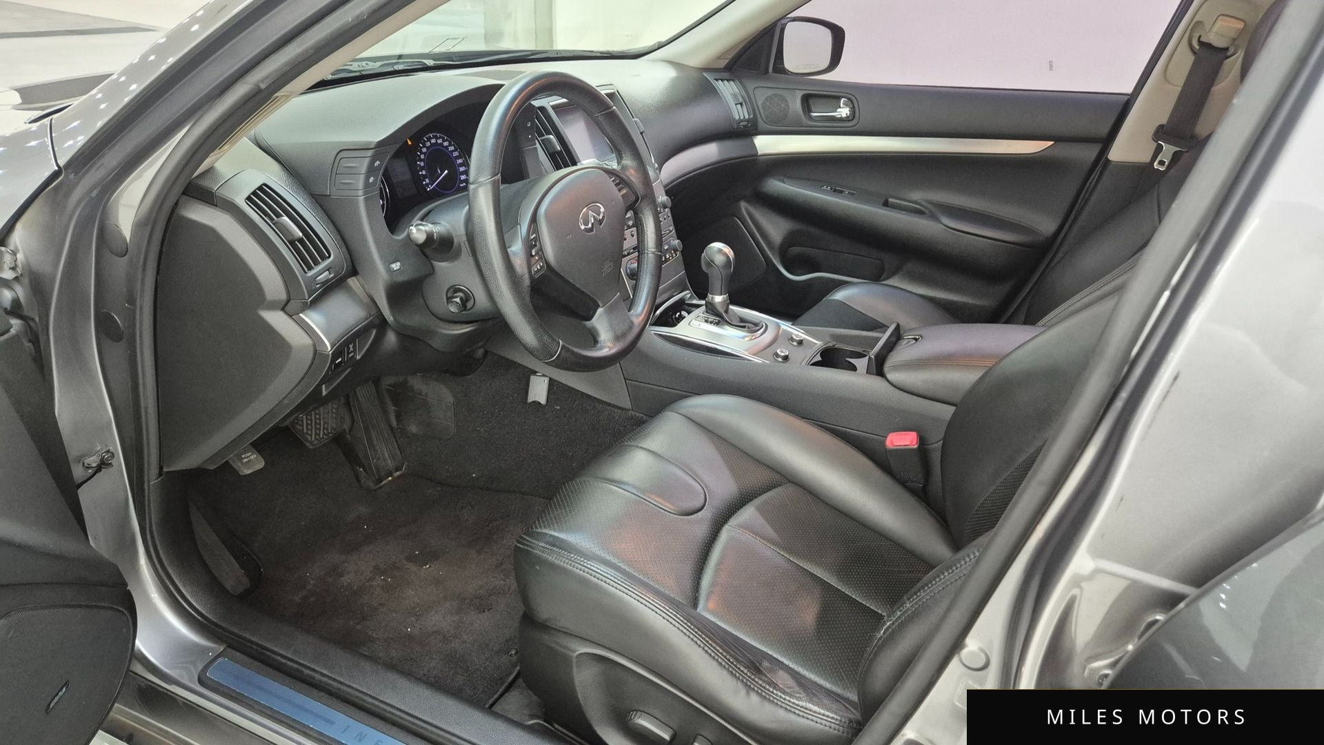 Infiniti G37 2010 — миниатюра 8
