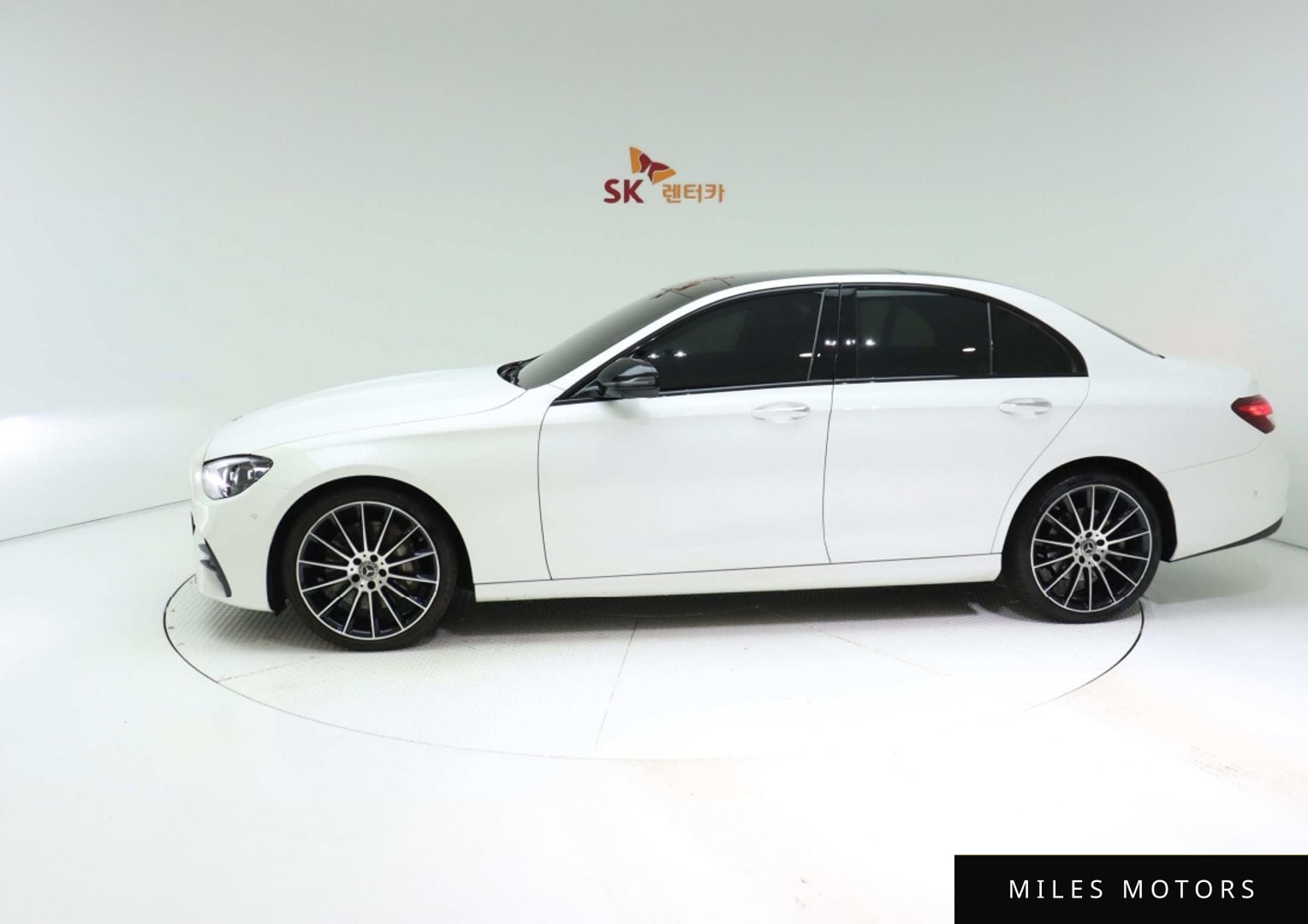 Mercedes-Benz E-Class W213 2023 — миниатюра 2