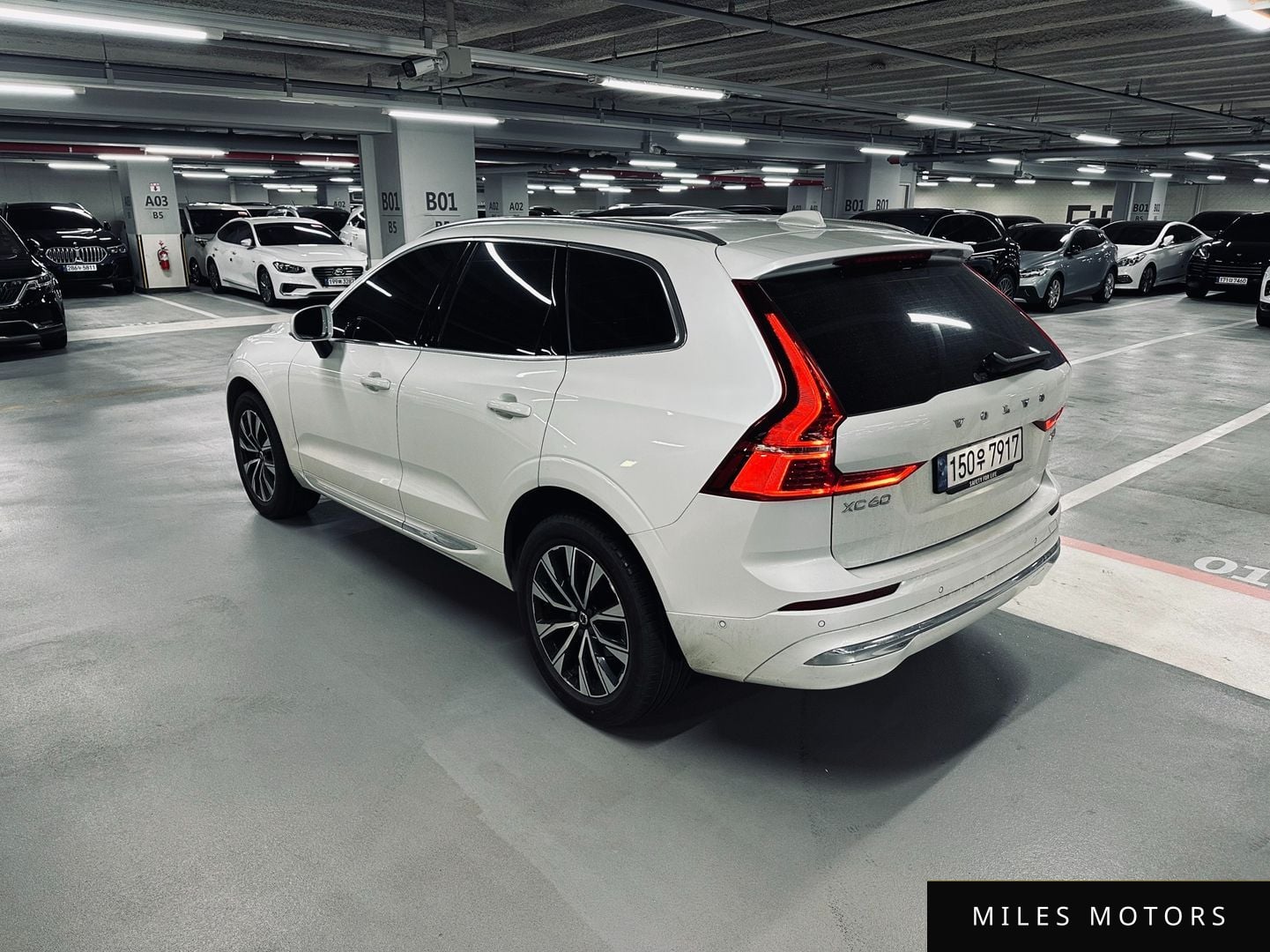 Volvo XC60 2023 — миниатюра 3