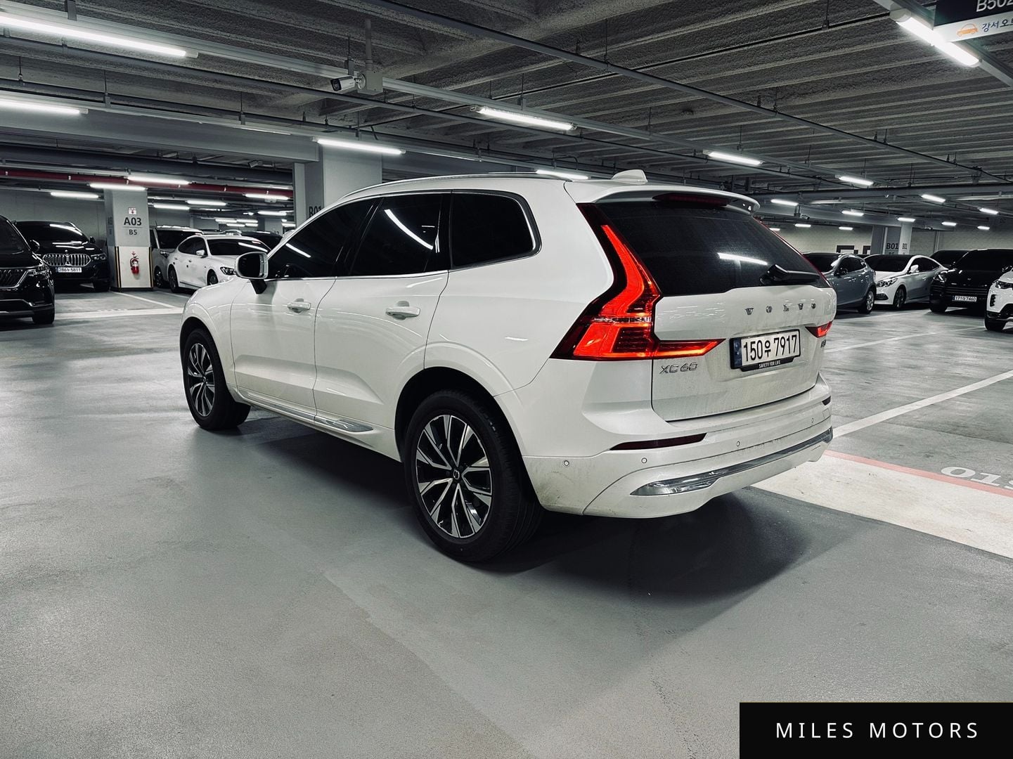 Volvo XC60 2023 — миниатюра 5