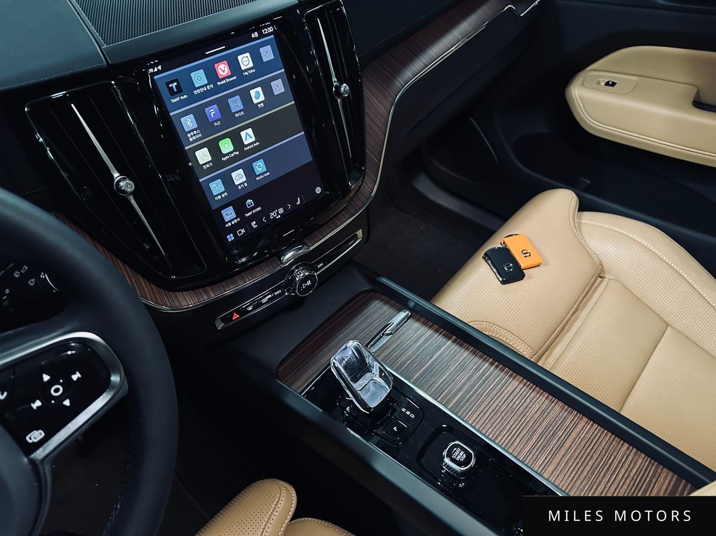 Volvo XC60 2023 — миниатюра 6