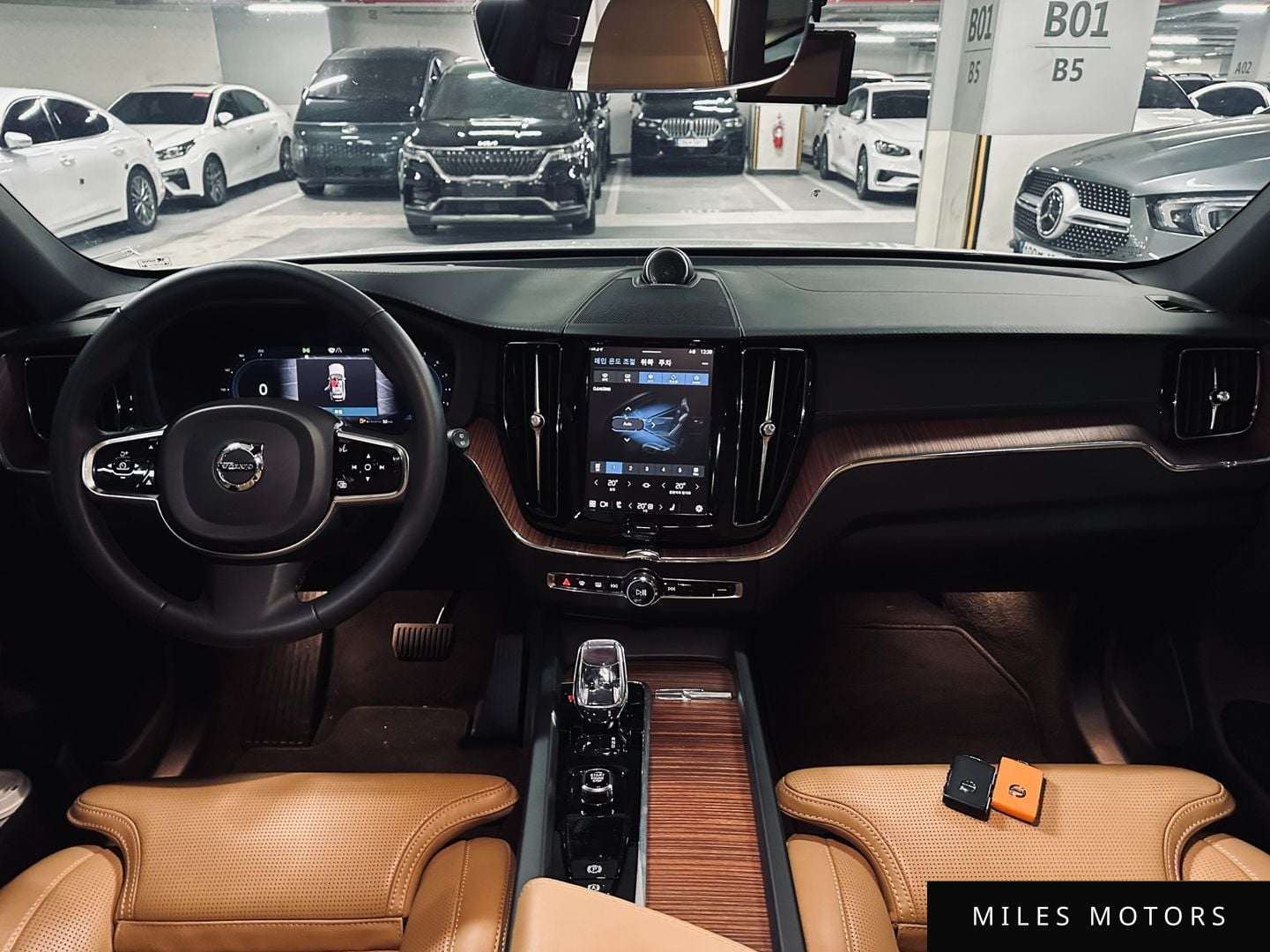 Volvo XC60 2023 — миниатюра 7
