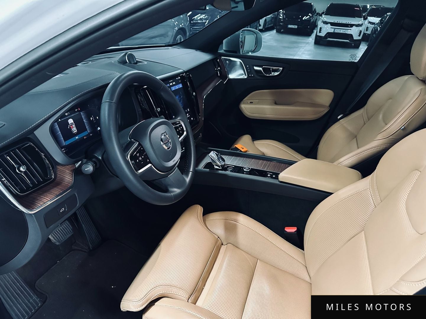 Volvo XC60 2023 — миниатюра 10