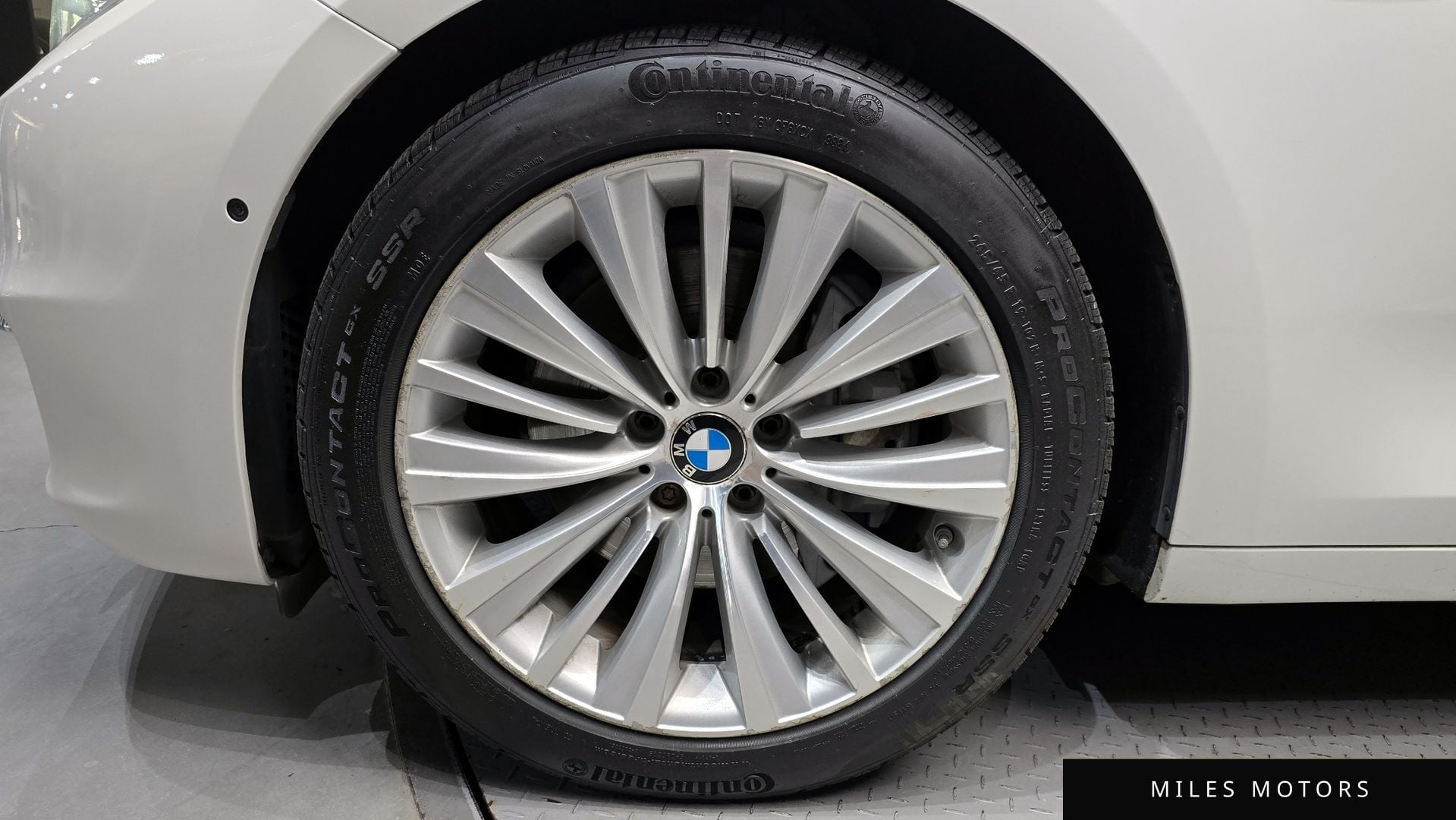 BMW 5 Series GT (F07) 2017 — миниатюра 5