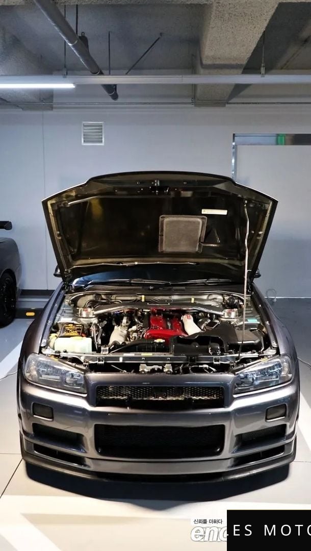 Nissan Skyline 2001 — миниатюра 2