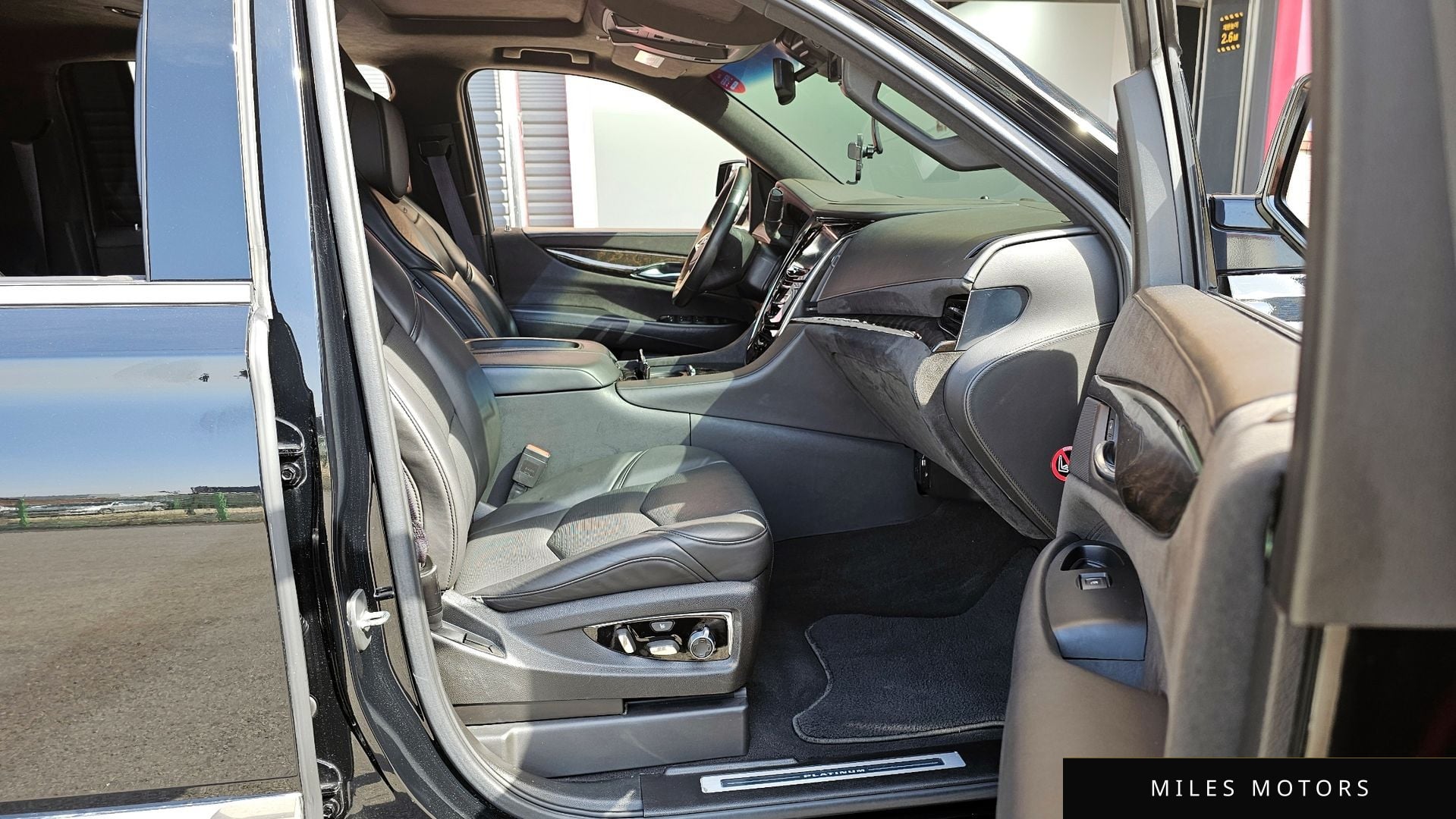 Cadillac 에스컬레이드 2016 — миниатюра 11