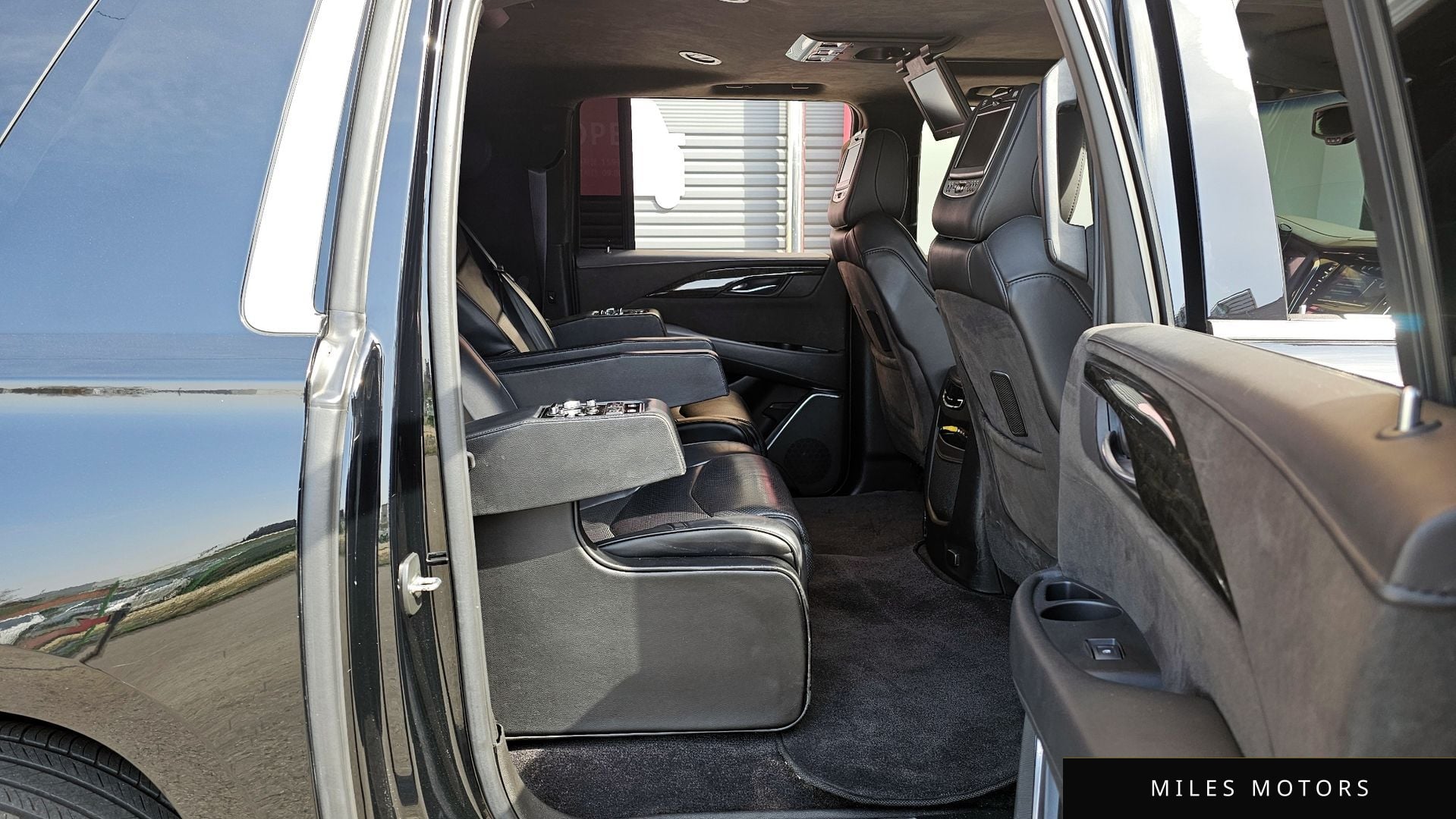 Cadillac 에스컬레이드 2016 — миниатюра 12