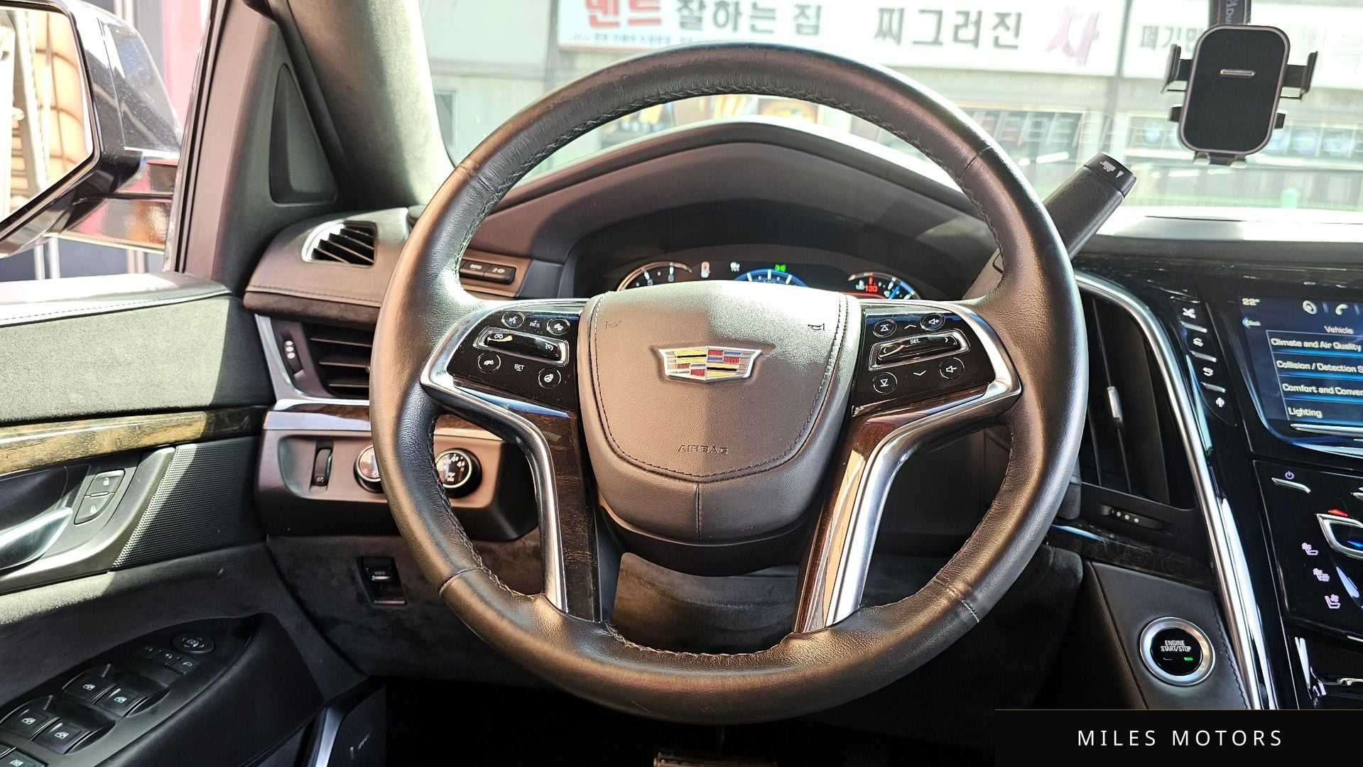 Cadillac 에스컬레이드 2016 — миниатюра 13
