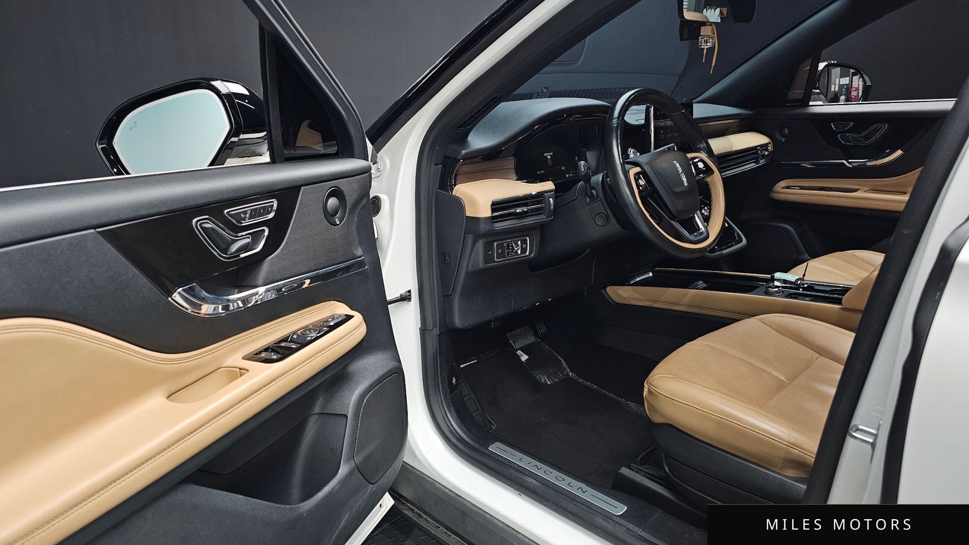 Lincoln 코세어 2022 — миниатюра 17
