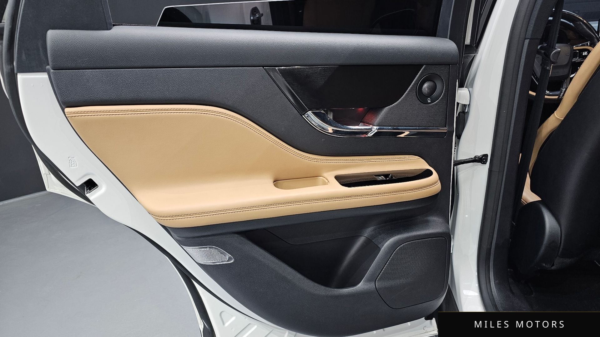 Lincoln 코세어 2022 — миниатюра 15