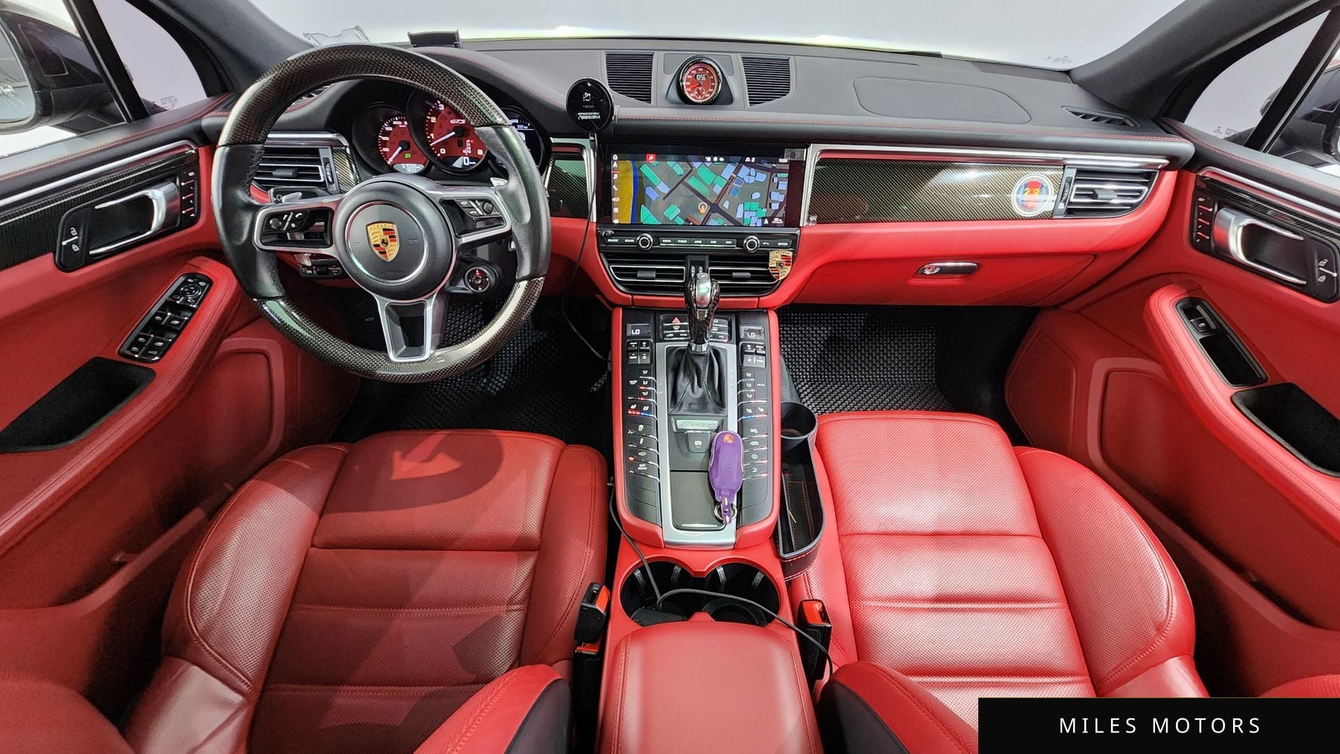 Porsche Macan 2020 — миниатюра 10