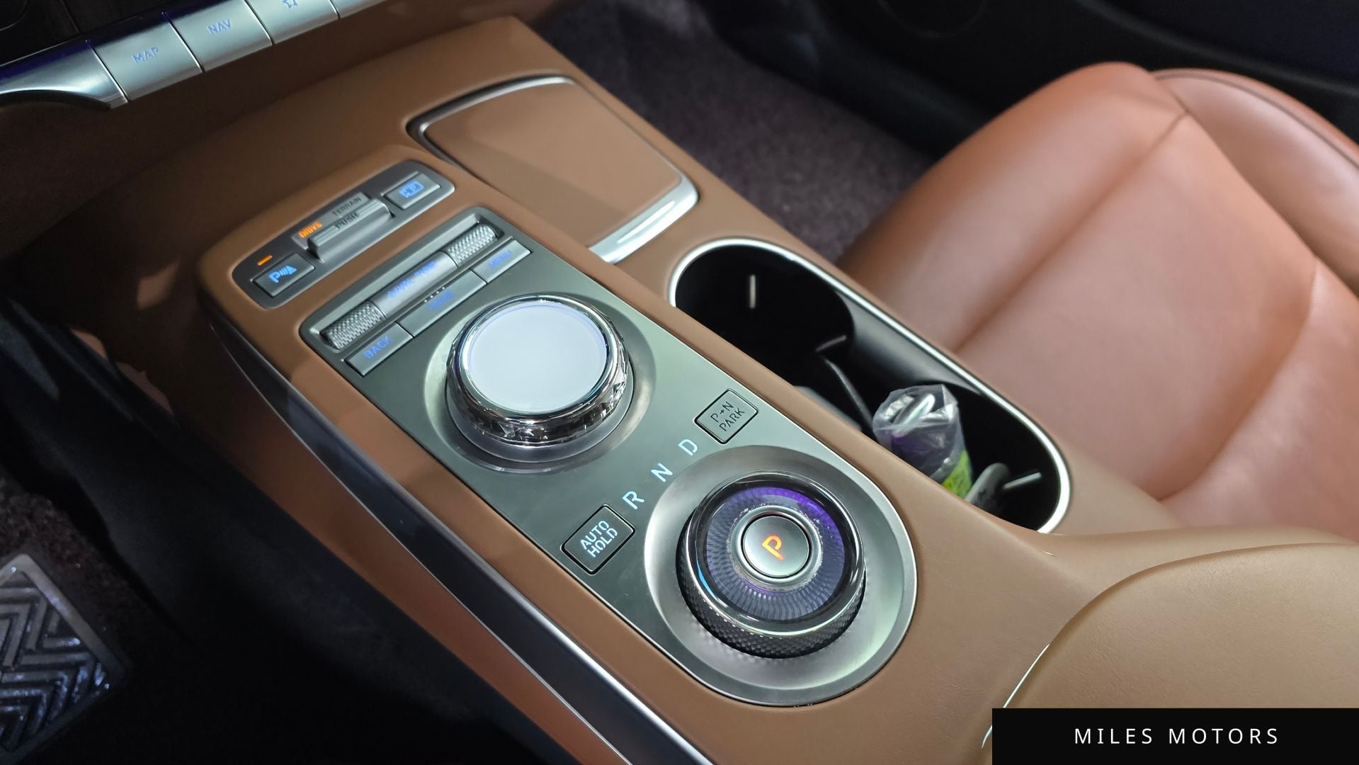 Genesis GV70 2023 — миниатюра 9