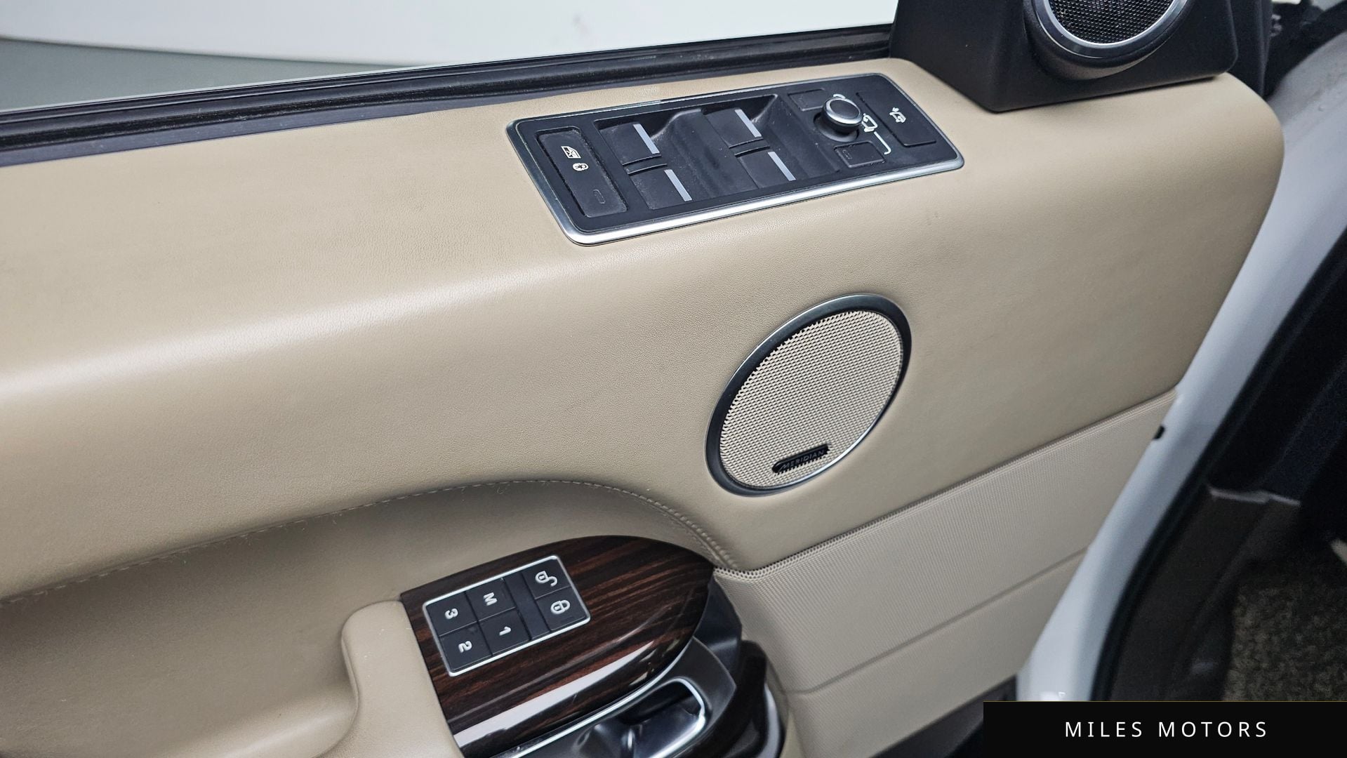 Land Rover Range Rover 2016 — миниатюра 13