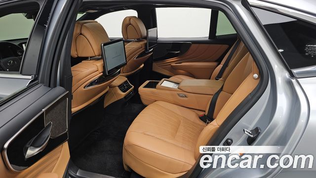 Лексус LS500 2023 — миниатюра 15