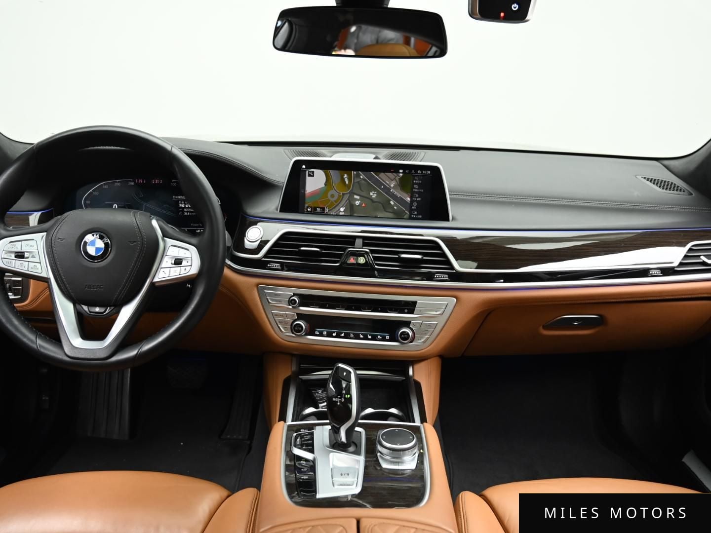 BMW 7 Series (G11) 2022 — миниатюра 7