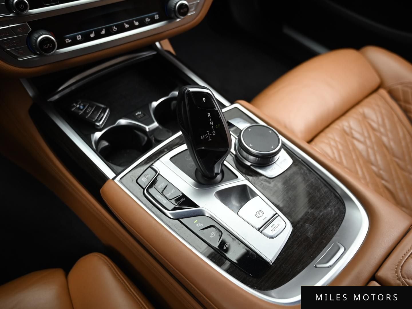 BMW 7 Series (G11) 2022 — миниатюра 9