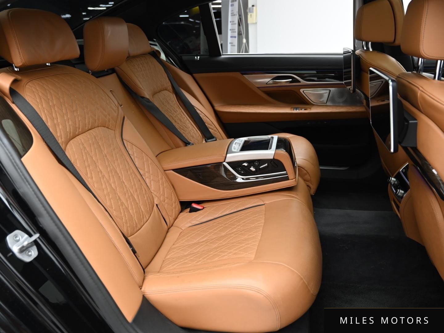BMW 7 Series (G11) 2022 — миниатюра 11