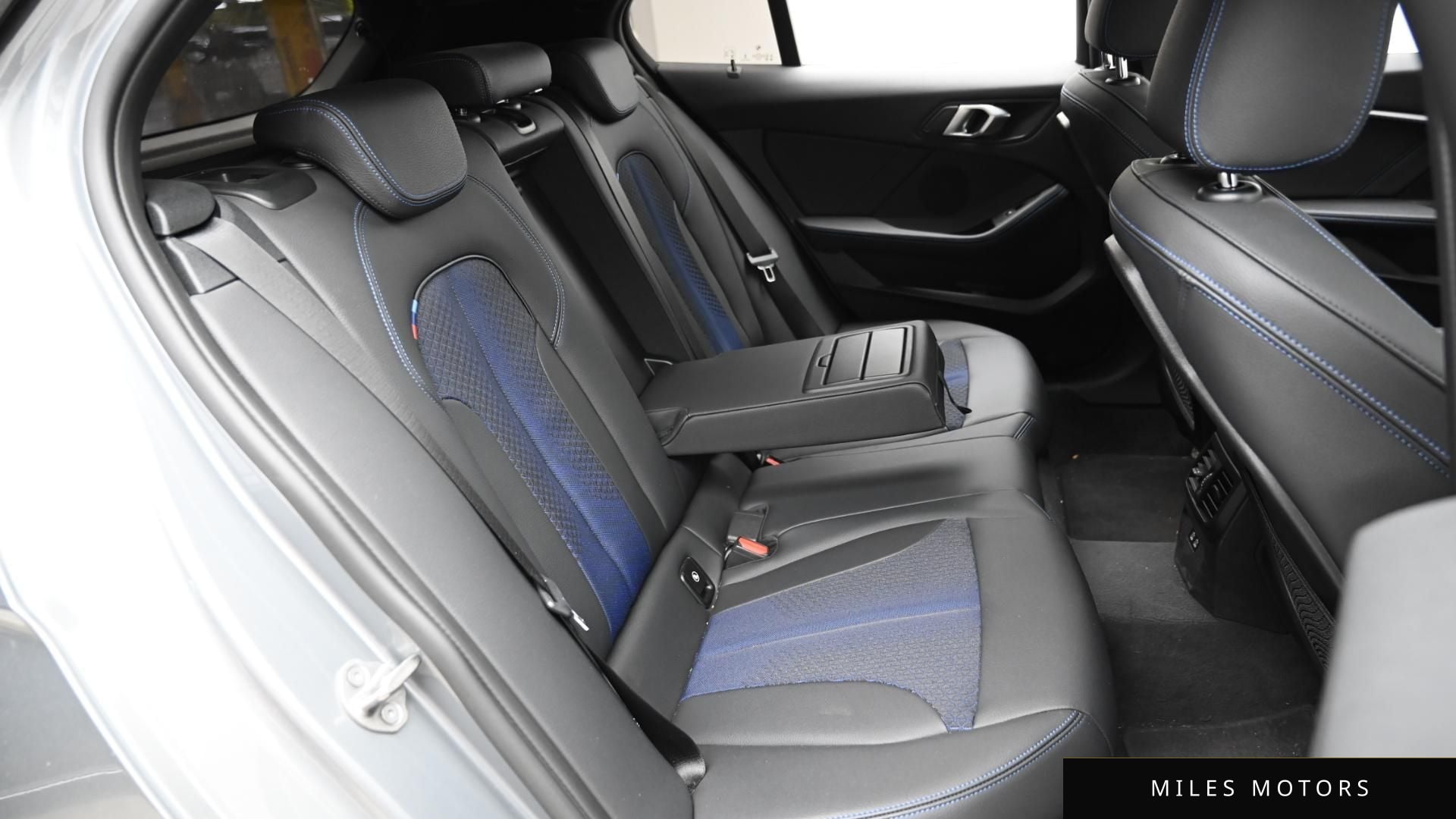 BMW 1 Series (F40) 2023 — миниатюра 12