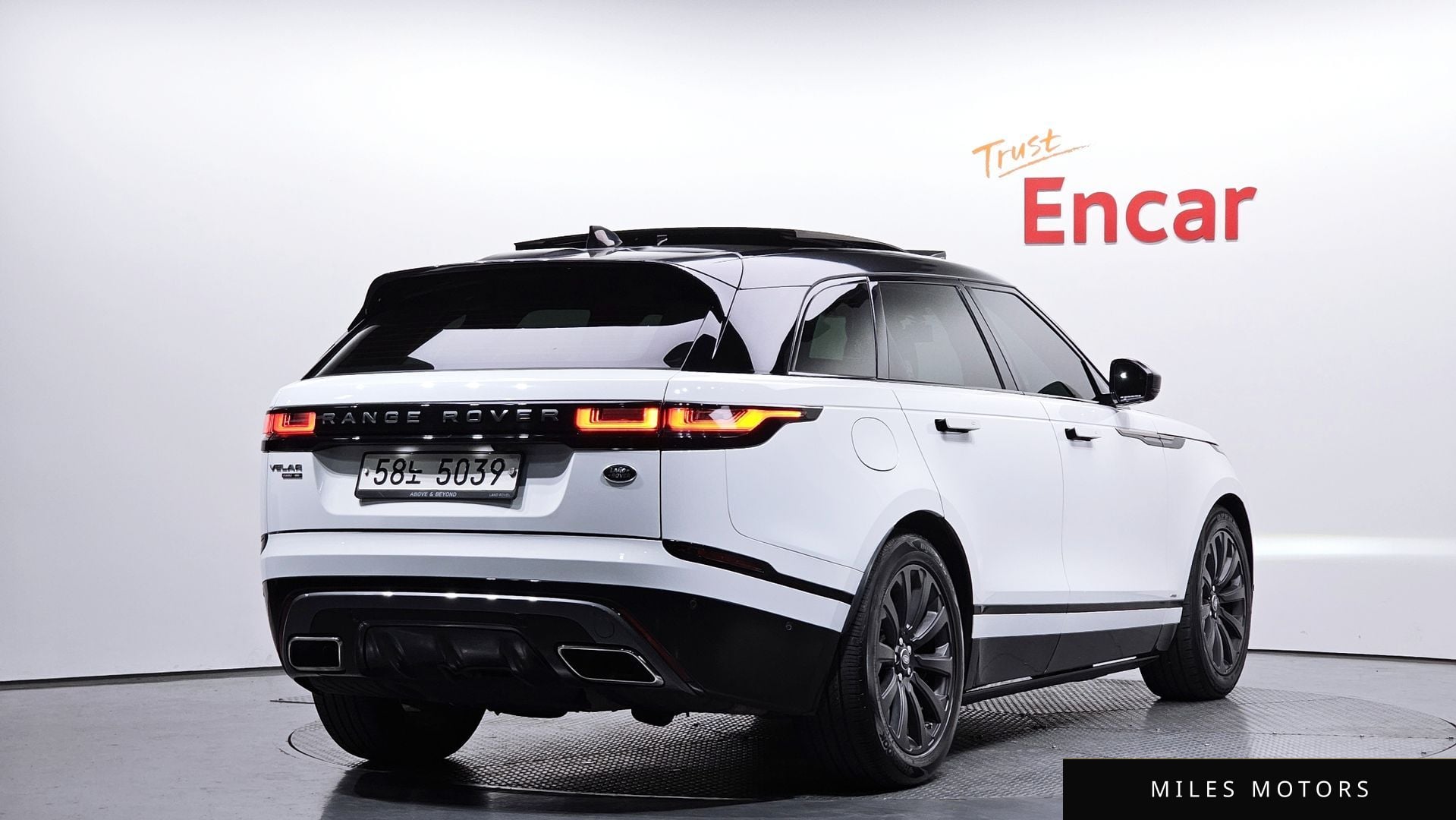 Land Rover Range Rover Velar 2018 — миниатюра 2