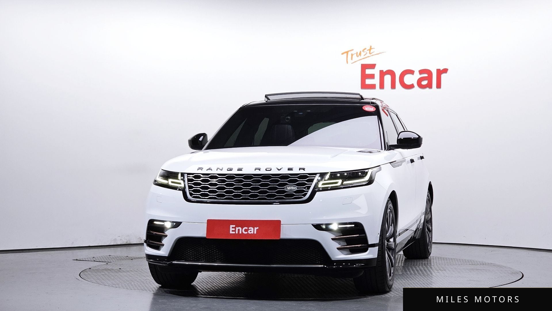 Land Rover Range Rover Velar 2018 — миниатюра 3