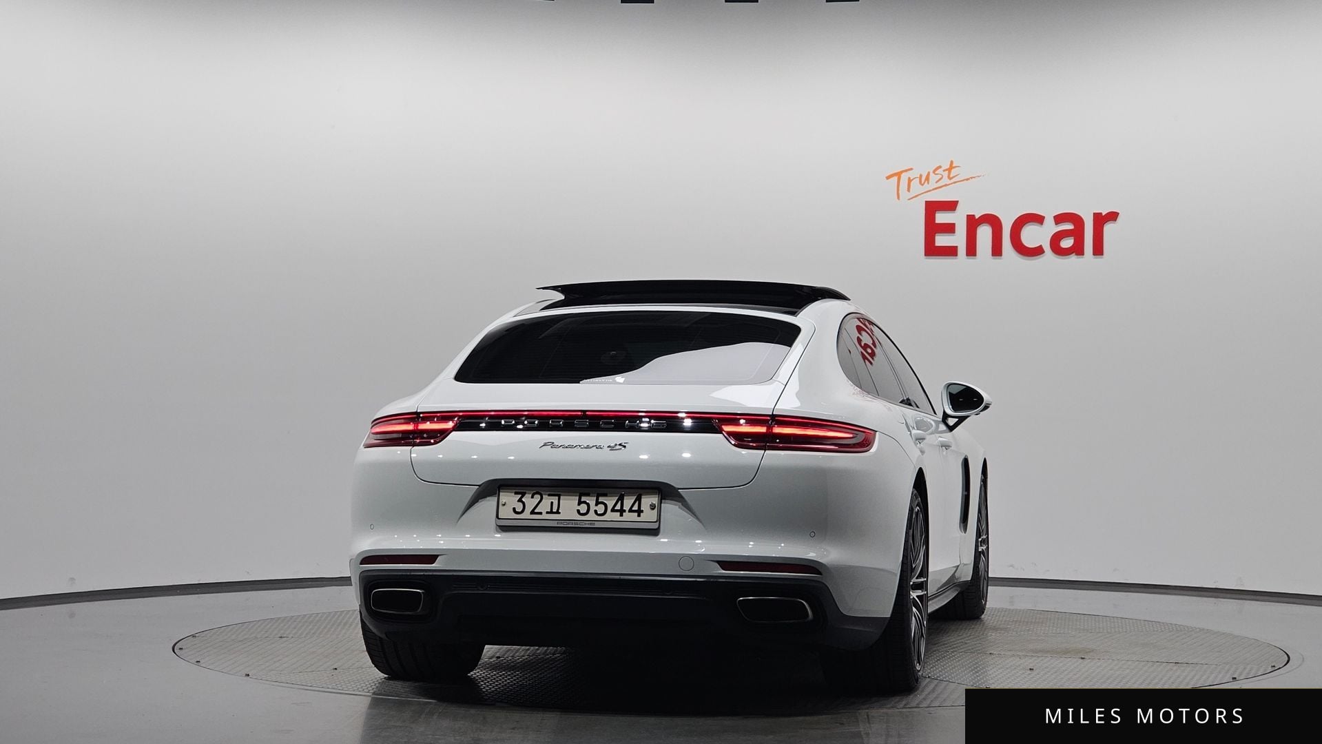 Porsche Panamera 2018 — миниатюра 3