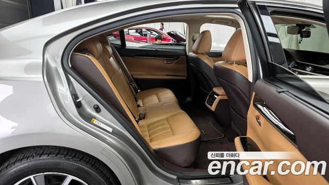 Лексус ES300h 2016 — миниатюра 12