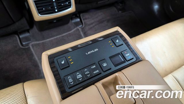 Лексус ES300h 2016 — миниатюра 19