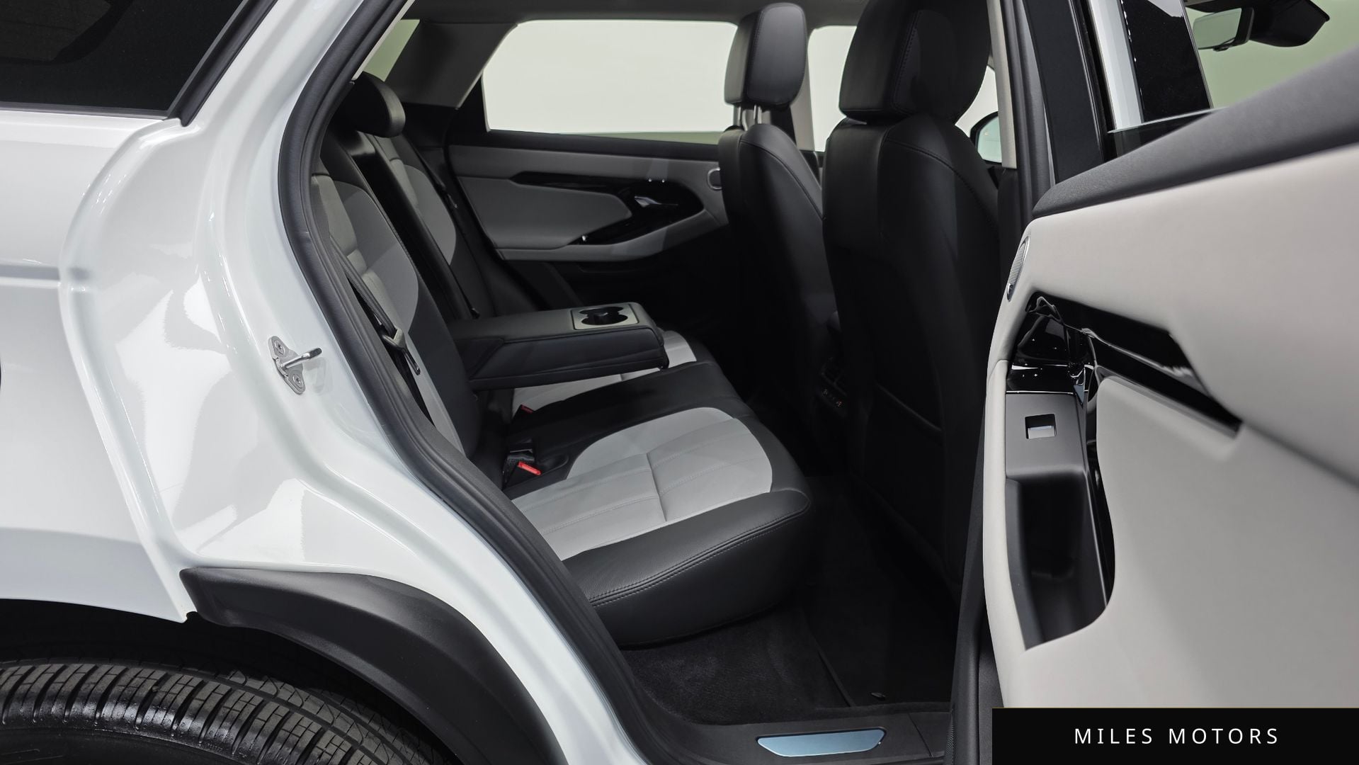 Land Rover Range Rover Evoque 2025 — миниатюра 5