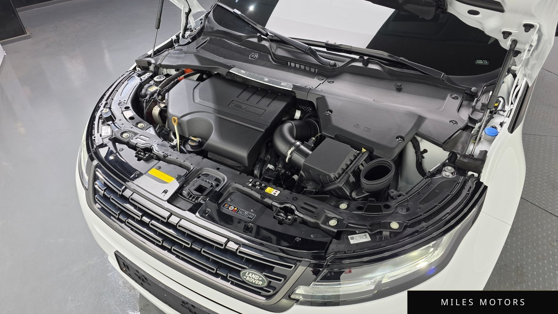 Land Rover Range Rover Evoque 2025 — миниатюра 10