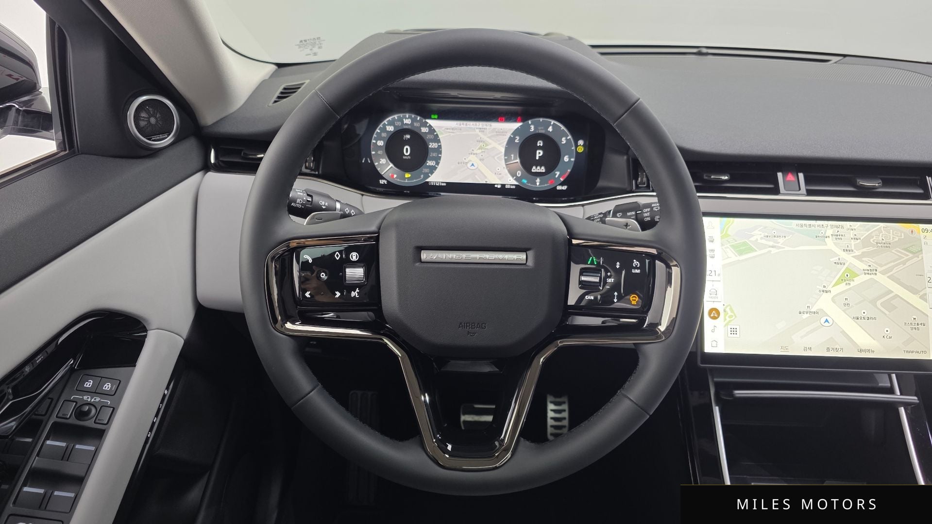 Land Rover Range Rover Evoque 2025 — миниатюра 13