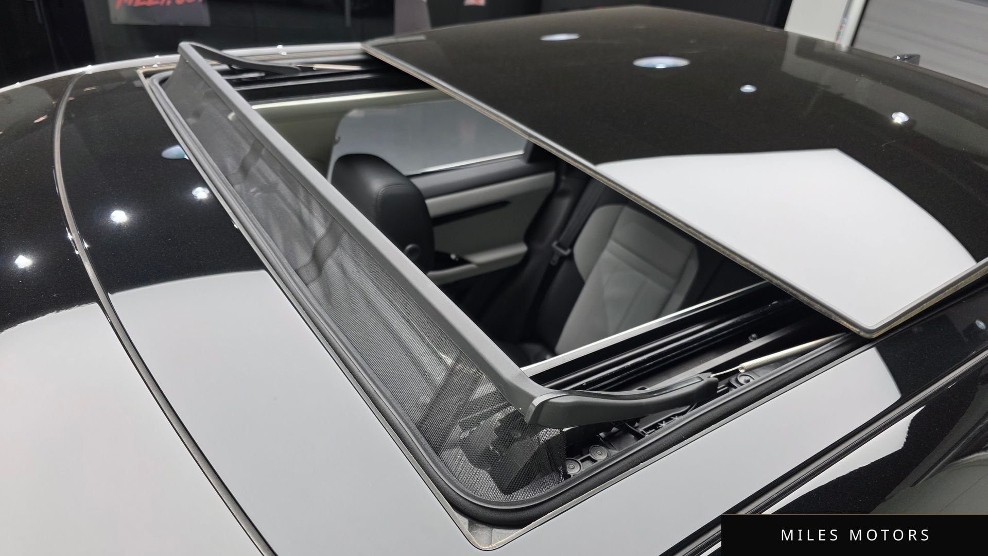 Land Rover Range Rover Evoque 2025 — миниатюра 19