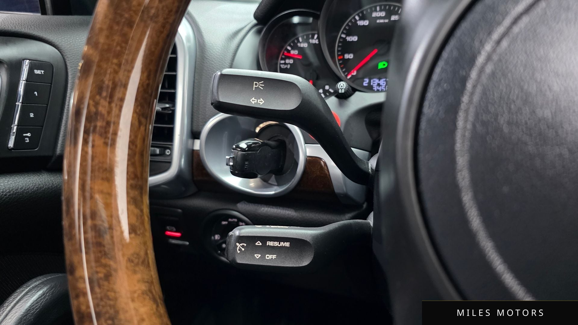 Porsche 카이엔 2014 — миниатюра 17