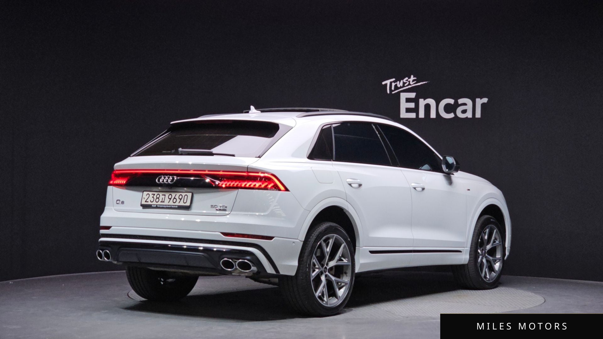 Audi Q8 (4M) 2023 — миниатюра 2