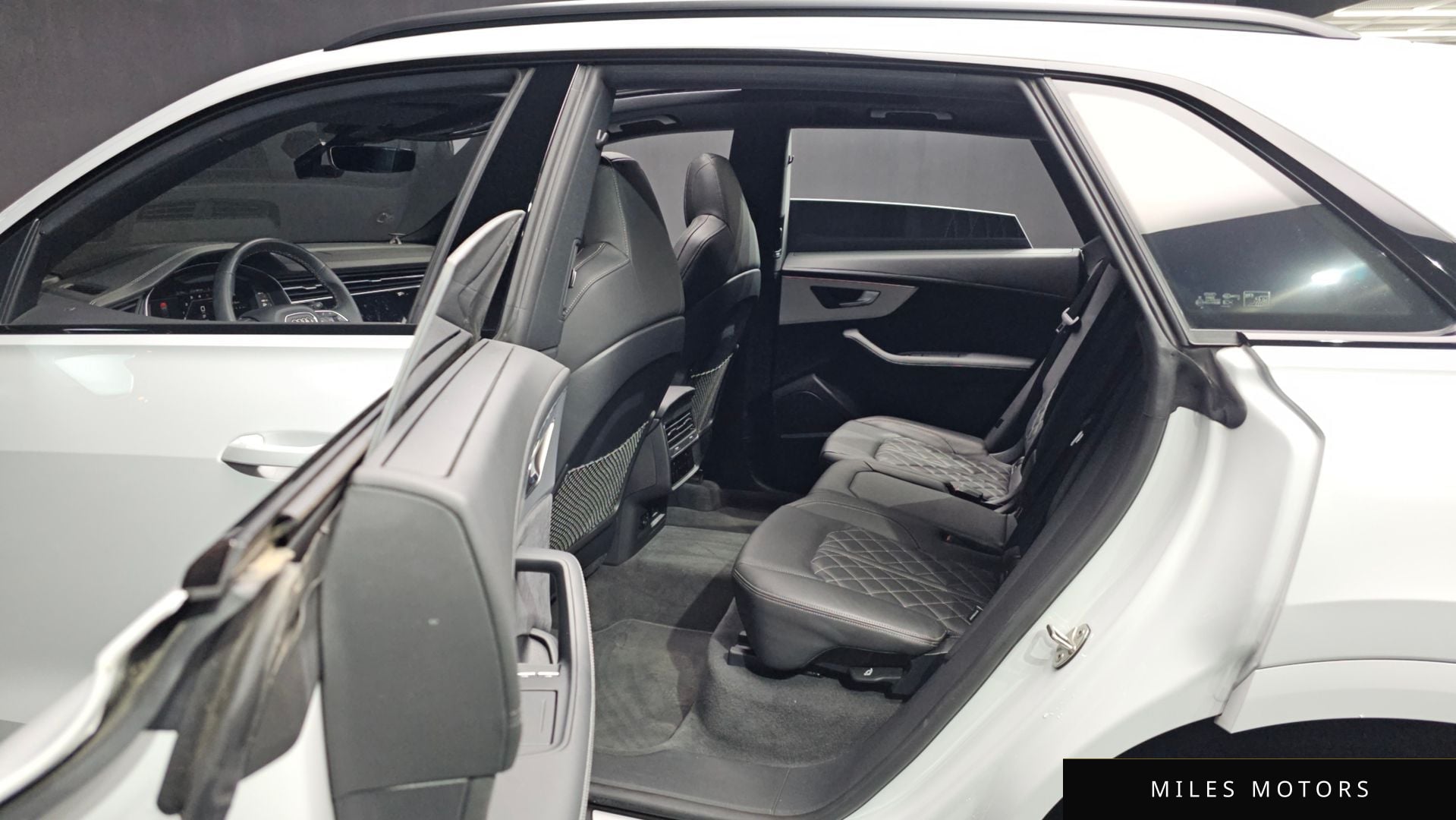 Audi Q8 (4M) 2023 — миниатюра 19