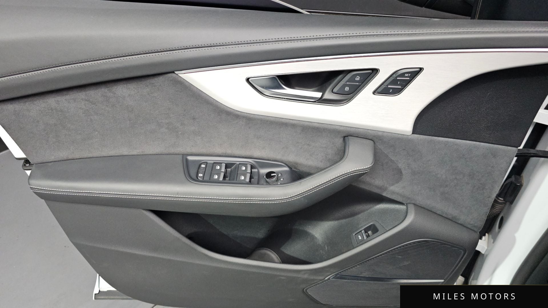 Audi Q8 (4M) 2023 — миниатюра 27