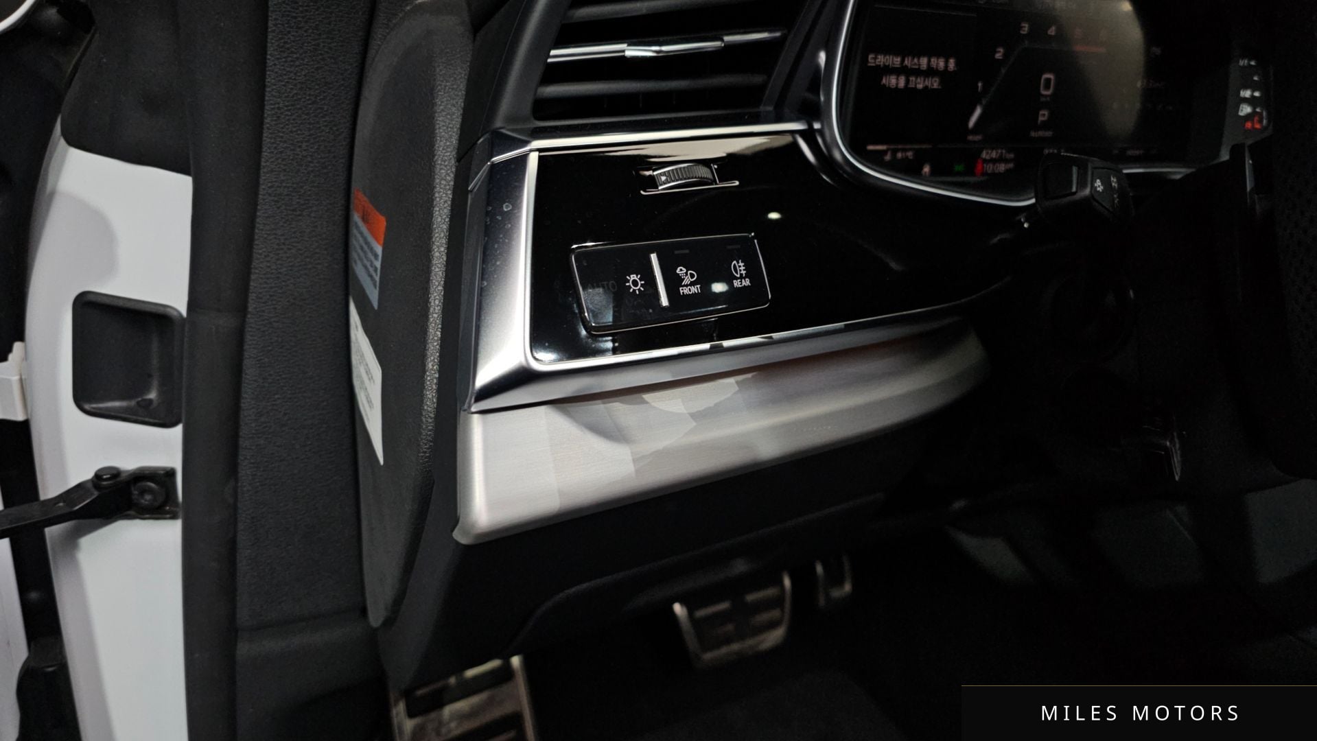 Audi Q8 (4M) 2023 — миниатюра 29