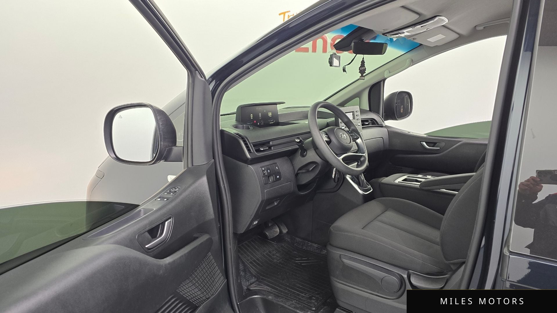 Hyundai Staria 2023 — миниатюра 10