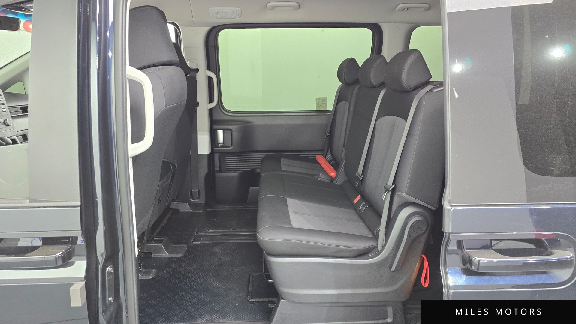 Hyundai Staria 2023 — миниатюра 12
